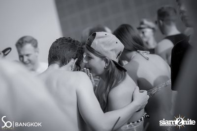 So Pool Party ที่ เดอะ วอเตอร์ คลับ โรงแรมโซฟิเทล โซ — photo 16