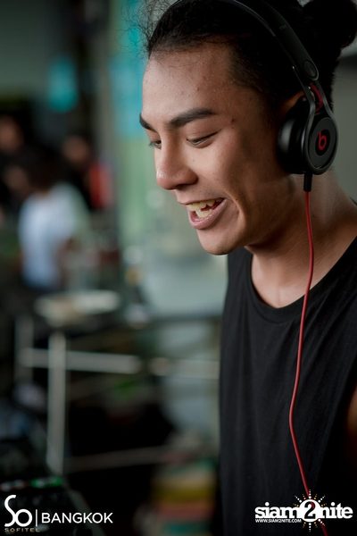 So Pool Party ที่ เดอะ วอเตอร์ คลับ โรงแรมโซฟิเทล โซ — photo 21