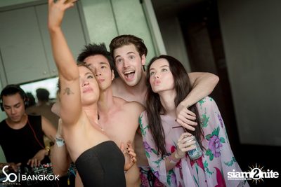 So Pool Party ที่ เดอะ วอเตอร์ คลับ โรงแรมโซฟิเทล โซ — photo 34
