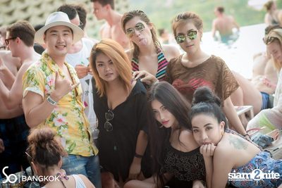 So Pool Party ที่ เดอะ วอเตอร์ คลับ โรงแรมโซฟิเทล โซ — photo 44