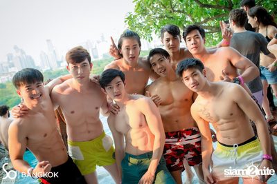 So Pool Party ที่ เดอะ วอเตอร์ คลับ โรงแรมโซฟิเทล โซ — photo 87