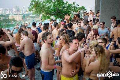 So Pool Party ที่ เดอะ วอเตอร์ คลับ โรงแรมโซฟิเทล โซ — photo 98