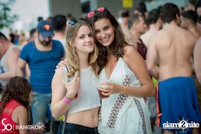 So Pool Party ที่ เดอะ วอเตอร์ คลับ โรงแรมโซฟิเทล โซ — photo 101