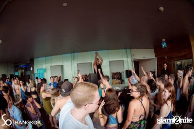 So Pool Party ที่ เดอะ วอเตอร์ คลับ โรงแรมโซฟิเทล โซ — photo 116