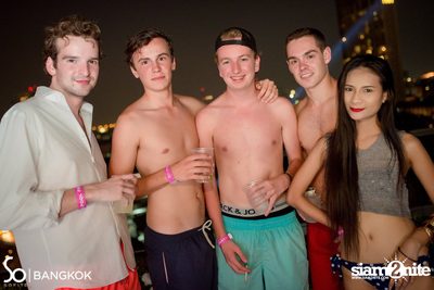 So Pool Party ที่ เดอะ วอเตอร์ คลับ โรงแรมโซฟิเทล โซ — photo 166