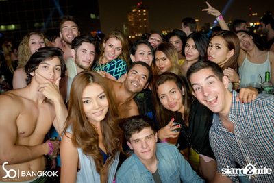 So Pool Party ที่ เดอะ วอเตอร์ คลับ โรงแรมโซฟิเทล โซ — photo 196
