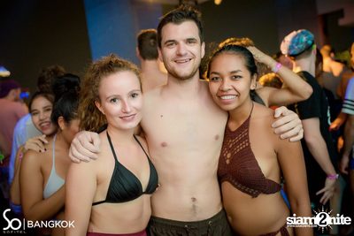 So Pool Party ที่ เดอะ วอเตอร์ คลับ โรงแรมโซฟิเทล โซ — photo 218