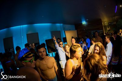 So Pool Party ที่ เดอะ วอเตอร์ คลับ โรงแรมโซฟิเทล โซ — photo 224