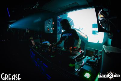 Friday Night at Grease Bangkok, Sukhumvit Soi 49 — photo 42