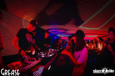 Friday Night at Grease Bangkok, Sukhumvit Soi 49 — photo 44