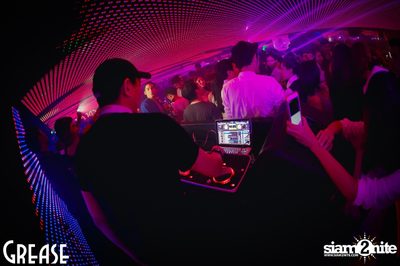 Friday Night at Grease Bangkok, Sukhumvit Soi 49 — photo 51