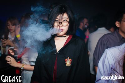 Friday Night at Grease Bangkok, Sukhumvit Soi 49 — photo 59