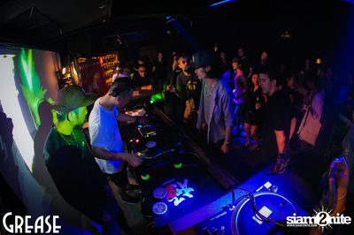 Friday Night at Grease Bangkok, Sukhumvit Soi 49 — photo 71