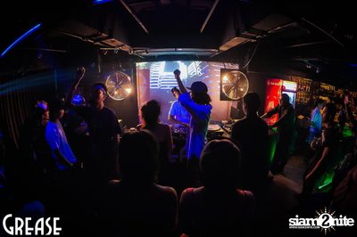 Friday Night at Grease Bangkok, Sukhumvit Soi 49 — photo 73