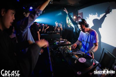 Friday Night at Grease Bangkok, Sukhumvit Soi 49 — photo 75