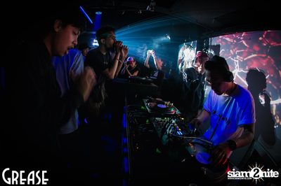 Friday Night at Grease Bangkok, Sukhumvit Soi 49 — photo 76