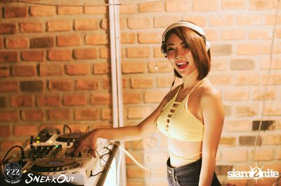 Sneakout presents Beach Wear Pool and Foam Party — photo 5