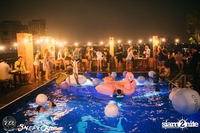 Sneakout presents Beach Wear Pool and Foam Party — photo 25