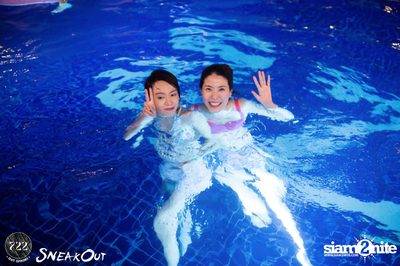 Sneakout presents Beach Wear Pool and Foam Party — photo 27