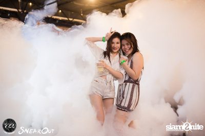 Sneakout presents Beach Wear Pool and Foam Party — photo 41
