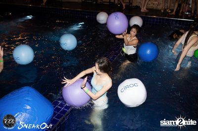 Sneakout presents Beach Wear Pool and Foam Party — photo 49