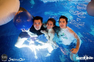 Sneakout presents Beach Wear Pool and Foam Party — photo 74