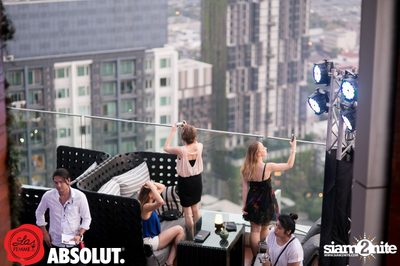 Cleo X Absolut La Femme Party นำเสนอ White Party ที่ Octave — photo 10