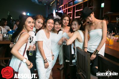 Cleo X Absolut La Femme Party นำเสนอ White Party ที่ Octave — photo 149