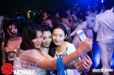 Cleo X Absolut La Femme Party นำเสนอ White Party ที่ Octave — photo 150