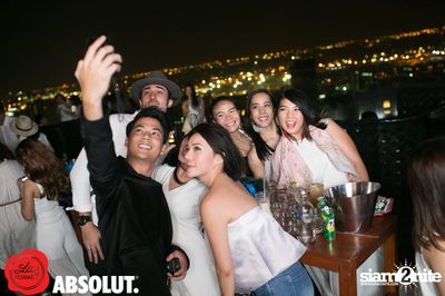 Cleo X Absolut La Femme Party นำเสนอ White Party ที่ Octave — photo 164