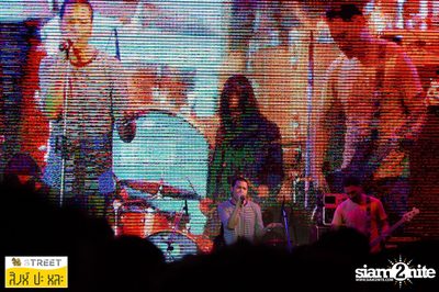 Singha S-treet กับ Flure ที่ เซ็นทรัลเฟสติวัล เขียงใหม่ — photo 229