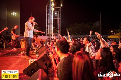 Singha S-treet กับ Flure ที่ เซ็นทรัลเฟสติวัล เขียงใหม่ — photo 295
