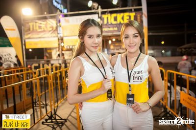 Singha S-treet กับ Flure ที่ เซ็นทรัลเฟสติวัล เขียงใหม่ — photo 302