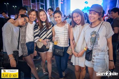 Singha S-treet กับ Flure ที่ เซ็นทรัลเฟสติวัล เขียงใหม่ — photo 358