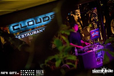Seenspace Invasion ที่ร้าน Clouds, Fat'R Gut'z และ BREW Beers & Ciders — photo 6