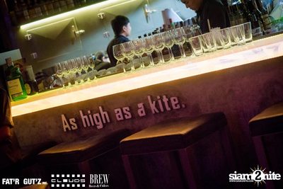 Seenspace Invasion ที่ร้าน Clouds, Fat'R Gut'z และ BREW Beers & Ciders — photo 10