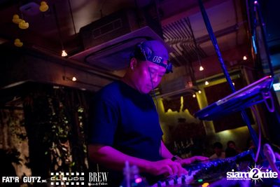 Seenspace Invasion ที่ร้าน Clouds, Fat'R Gut'z และ BREW Beers & Ciders — photo 28