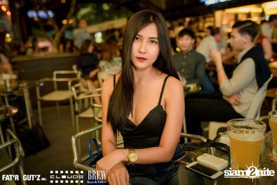 Seenspace Invasion ที่ร้าน Clouds, Fat'R Gut'z และ BREW Beers & Ciders — photo 42