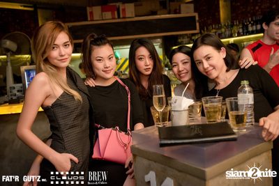 Seenspace Invasion ที่ร้าน Clouds, Fat'R Gut'z และ BREW Beers & Ciders — photo 90