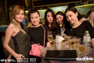 Seenspace Invasion ที่ร้าน Clouds, Fat'R Gut'z และ BREW Beers & Ciders — photo 91