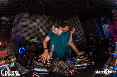 Thursday Night at Grease, Sukhumvit Soi 49 — photo 41