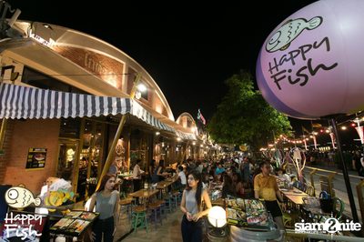 คืนวันศุกร์ ที่ร้าน แฮปปี้ ฟิช, เอเชีย ทีค เดอะ ริเวอร์ฟร้อนท์ — photo 1