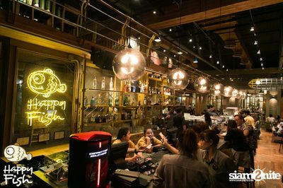 คืนวันศุกร์ ที่ร้าน แฮปปี้ ฟิช, เอเชีย ทีค เดอะ ริเวอร์ฟร้อนท์ — photo 2
