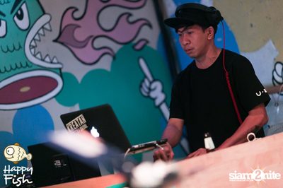 คืนวันศุกร์ ที่ร้าน แฮปปี้ ฟิช, เอเชีย ทีค เดอะ ริเวอร์ฟร้อนท์ — photo 7