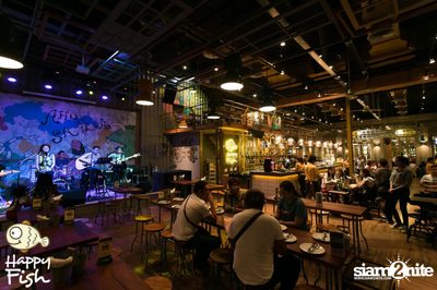 คืนวันศุกร์ ที่ร้าน แฮปปี้ ฟิช, เอเชีย ทีค เดอะ ริเวอร์ฟร้อนท์ — photo 23