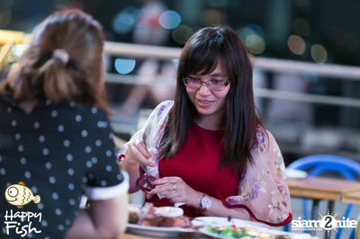 คืนวันศุกร์ ที่ร้าน แฮปปี้ ฟิช, เอเชีย ทีค เดอะ ริเวอร์ฟร้อนท์ — photo 37