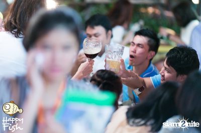 คืนวันศุกร์ ที่ร้าน แฮปปี้ ฟิช, เอเชีย ทีค เดอะ ริเวอร์ฟร้อนท์ — photo 38