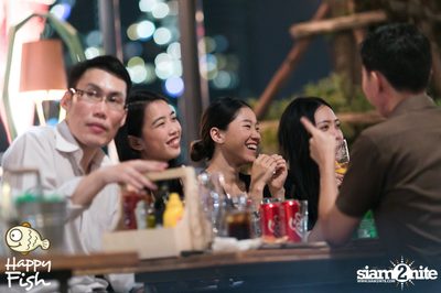 คืนวันศุกร์ ที่ร้าน แฮปปี้ ฟิช, เอเชีย ทีค เดอะ ริเวอร์ฟร้อนท์ — photo 56