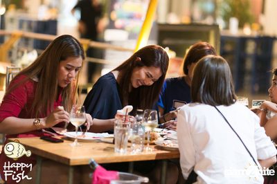 คืนวันศุกร์ ที่ร้าน แฮปปี้ ฟิช, เอเชีย ทีค เดอะ ริเวอร์ฟร้อนท์ — photo 61