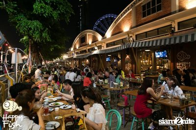 คืนวันศุกร์ ที่ร้าน แฮปปี้ ฟิช, เอเชีย ทีค เดอะ ริเวอร์ฟร้อนท์ — photo 62